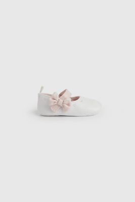 White Heart Pram Shoes